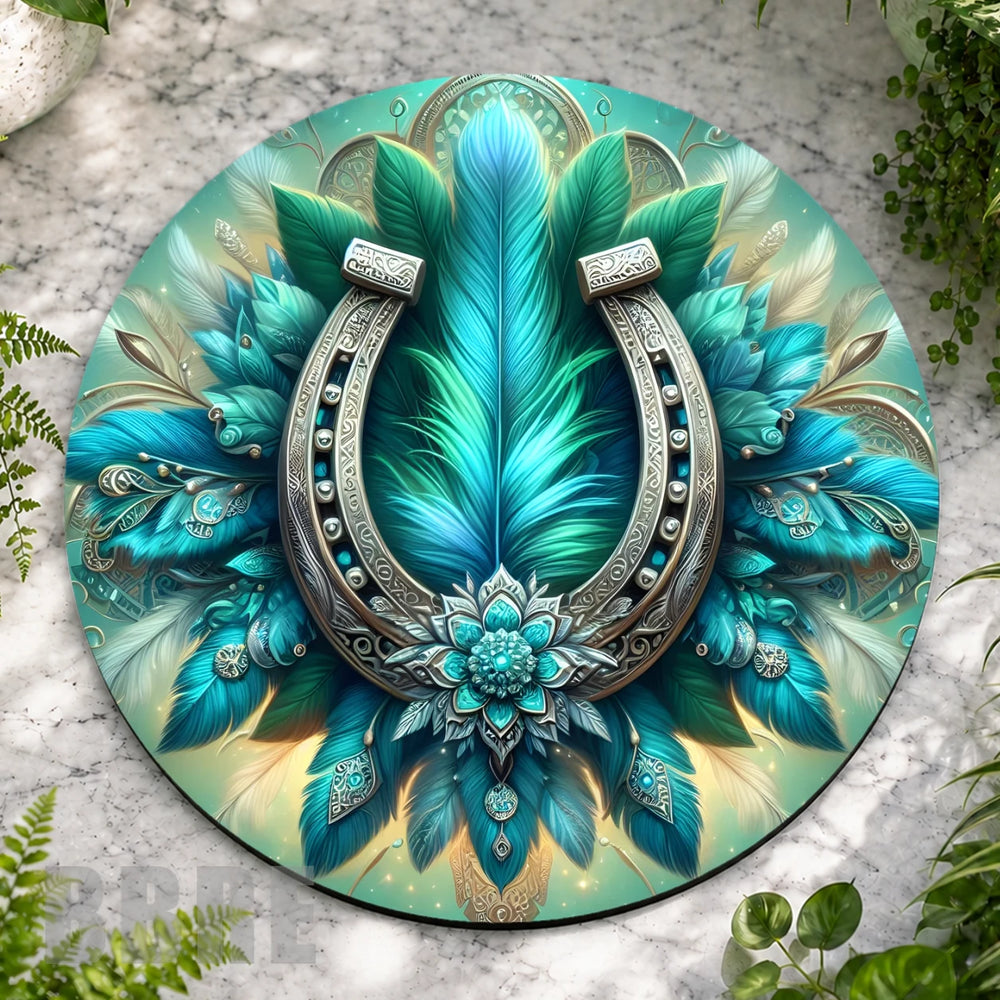 Feathered Horseshoe Main Image