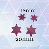 Star-shaped earrings on a geometric patterned background with measurements '15mm' and '20mm'.